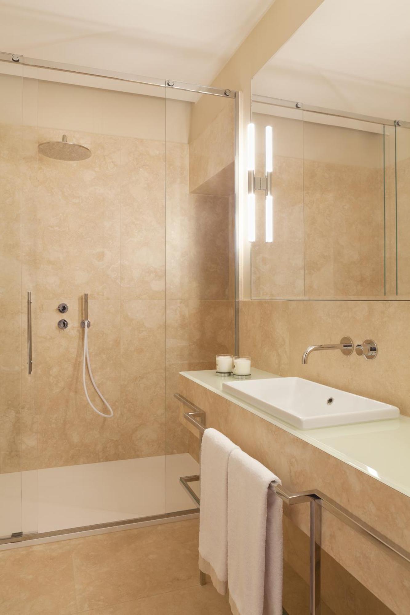 Amabilia Suites Milánó Szoba fotó